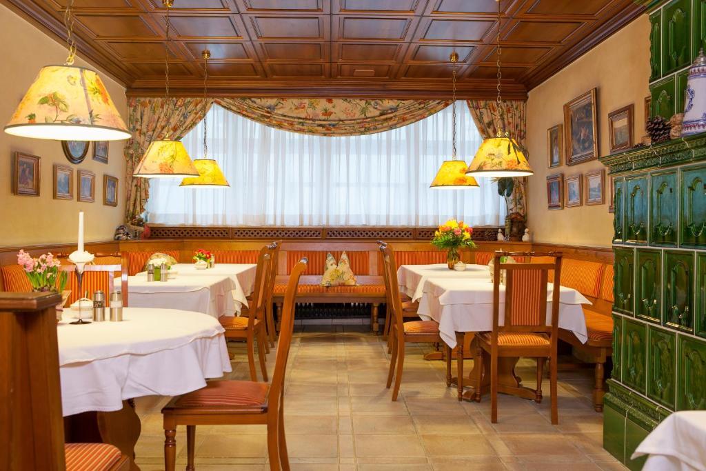 Hotel Wilder Mann Konigstein in der Oberpfalz ภายนอก รูปภาพ