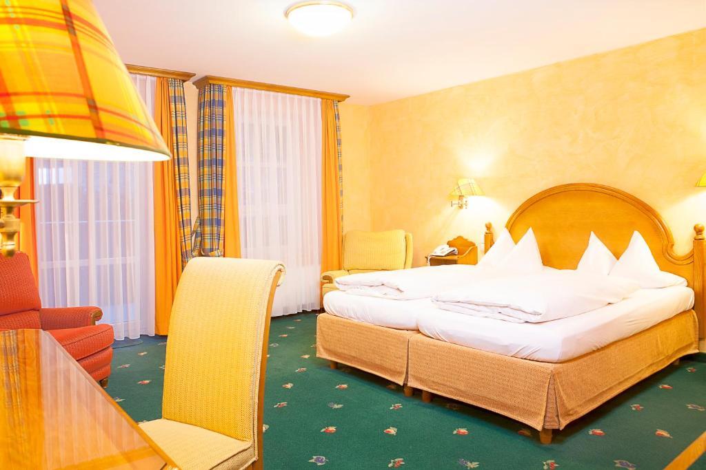 Hotel Wilder Mann Konigstein in der Oberpfalz ภายนอก รูปภาพ